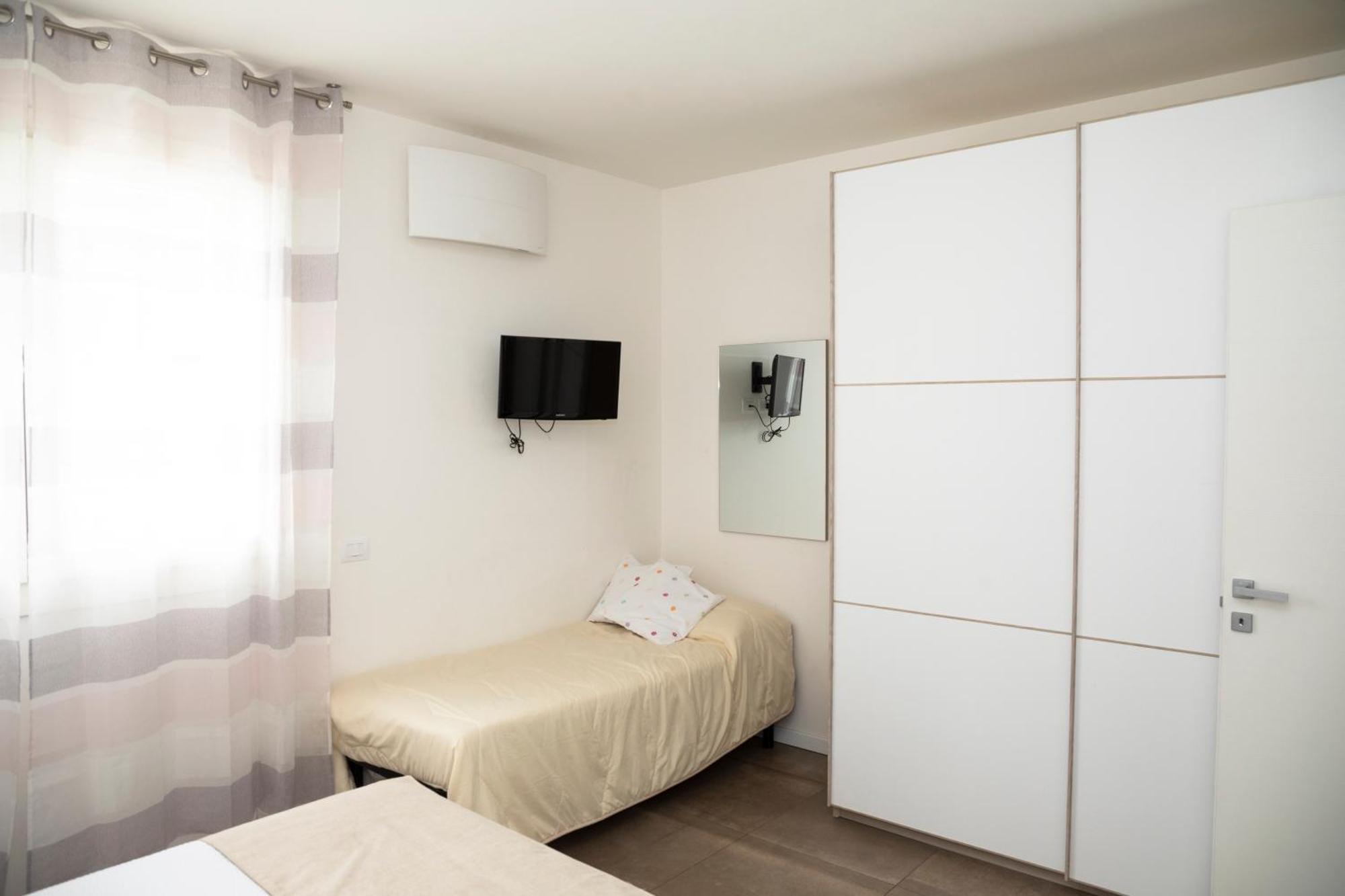 Maisonette Modena Park Exterior photo